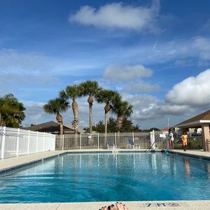 Meet your Posher, Mallory